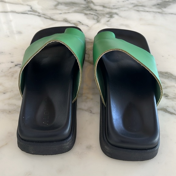 ALOHAS TOE RING SANDAL - Picture 6 of 7